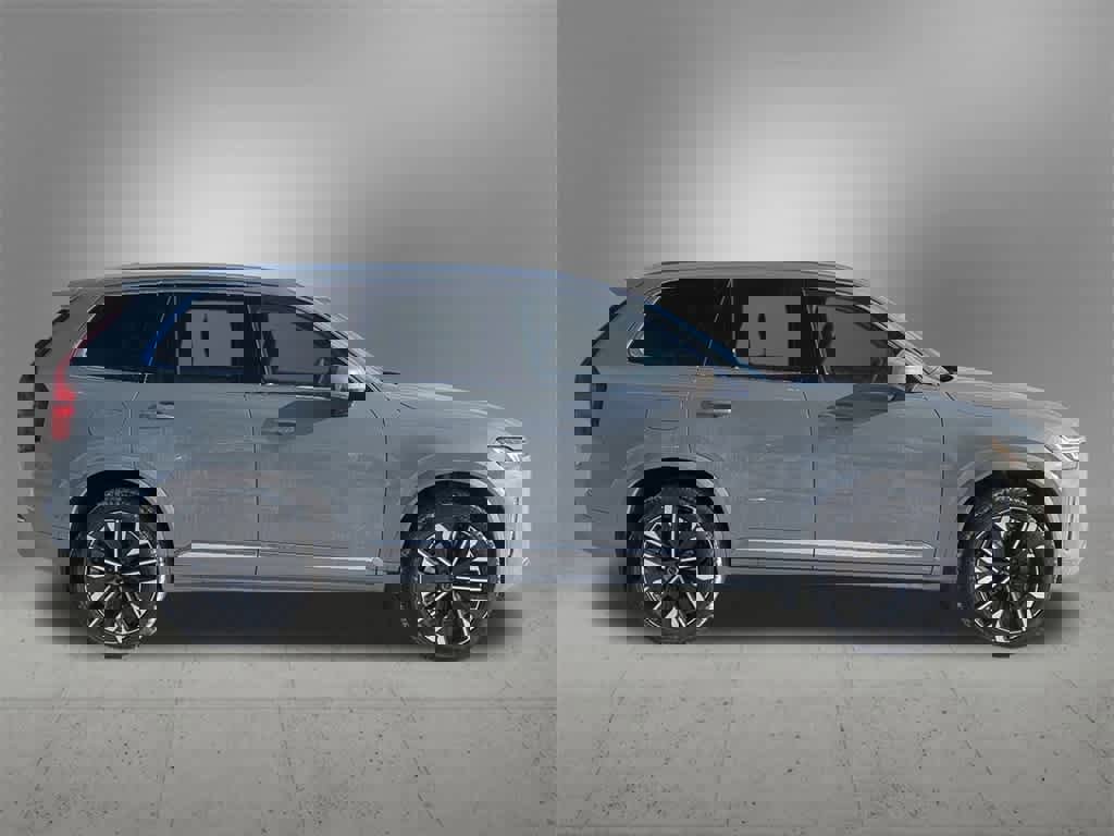 New 2026 Volvo XC90 B6 Plus w/ Protection Package Premier image 7