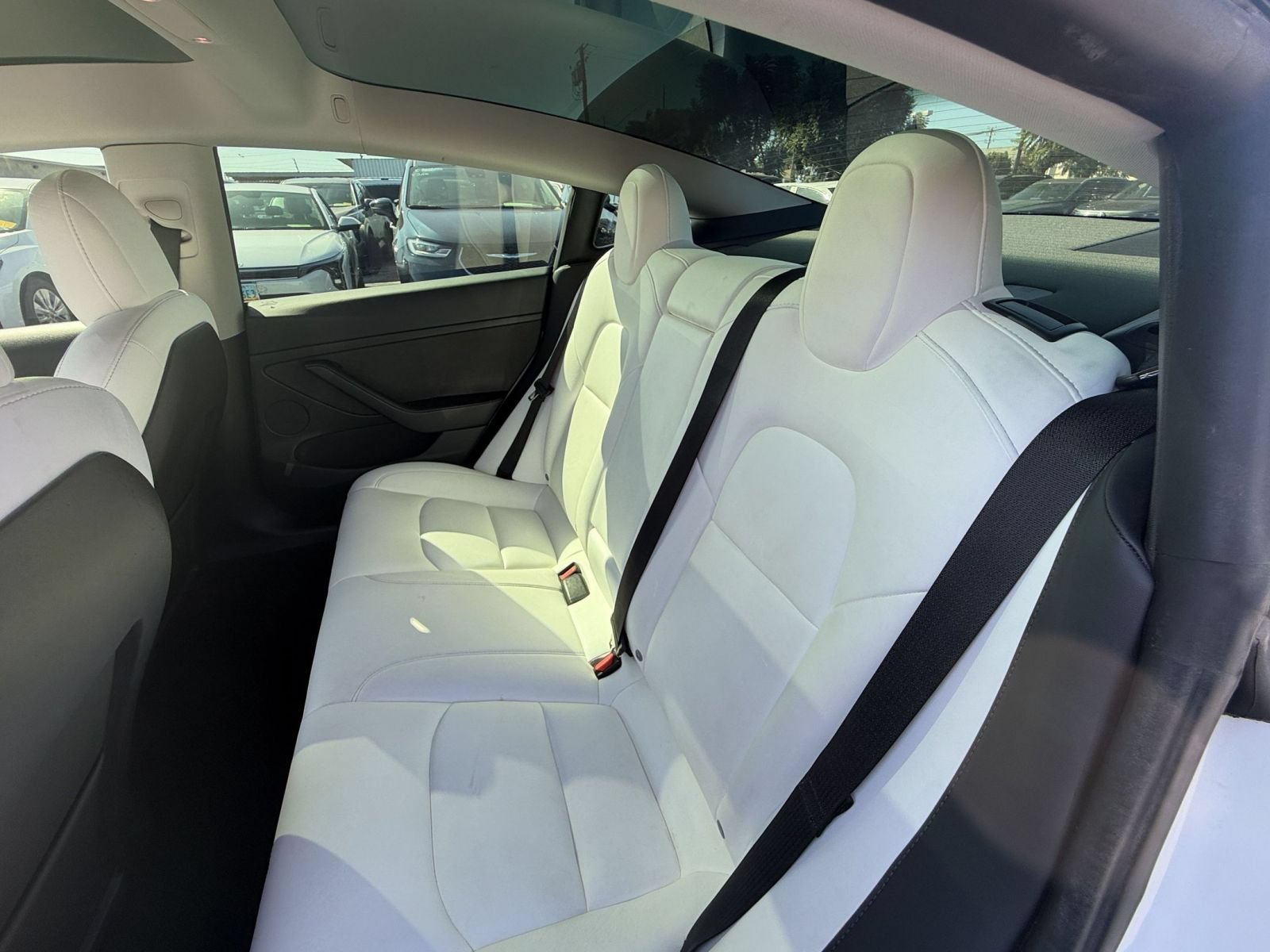 Used 2022 Tesla Model 3 Long Range AWD/4WD image 29