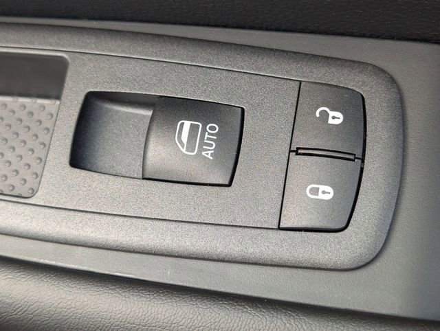 New 2026 Chrysler Pacifica Limited image 35