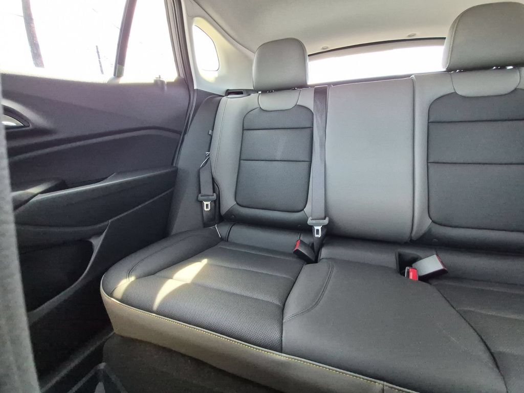 New 2026 Chevrolet Trax ACTIV w/ Driver Confidence Package FWD image 4