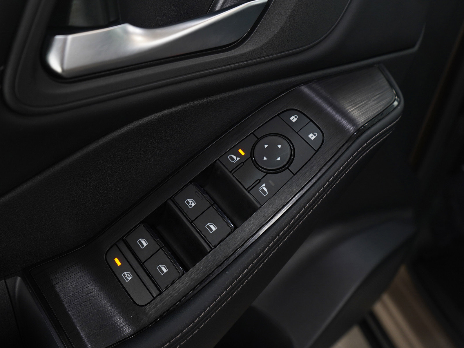 Used 2024 Nissan Rogue SV w/ SV Premium Package image 22