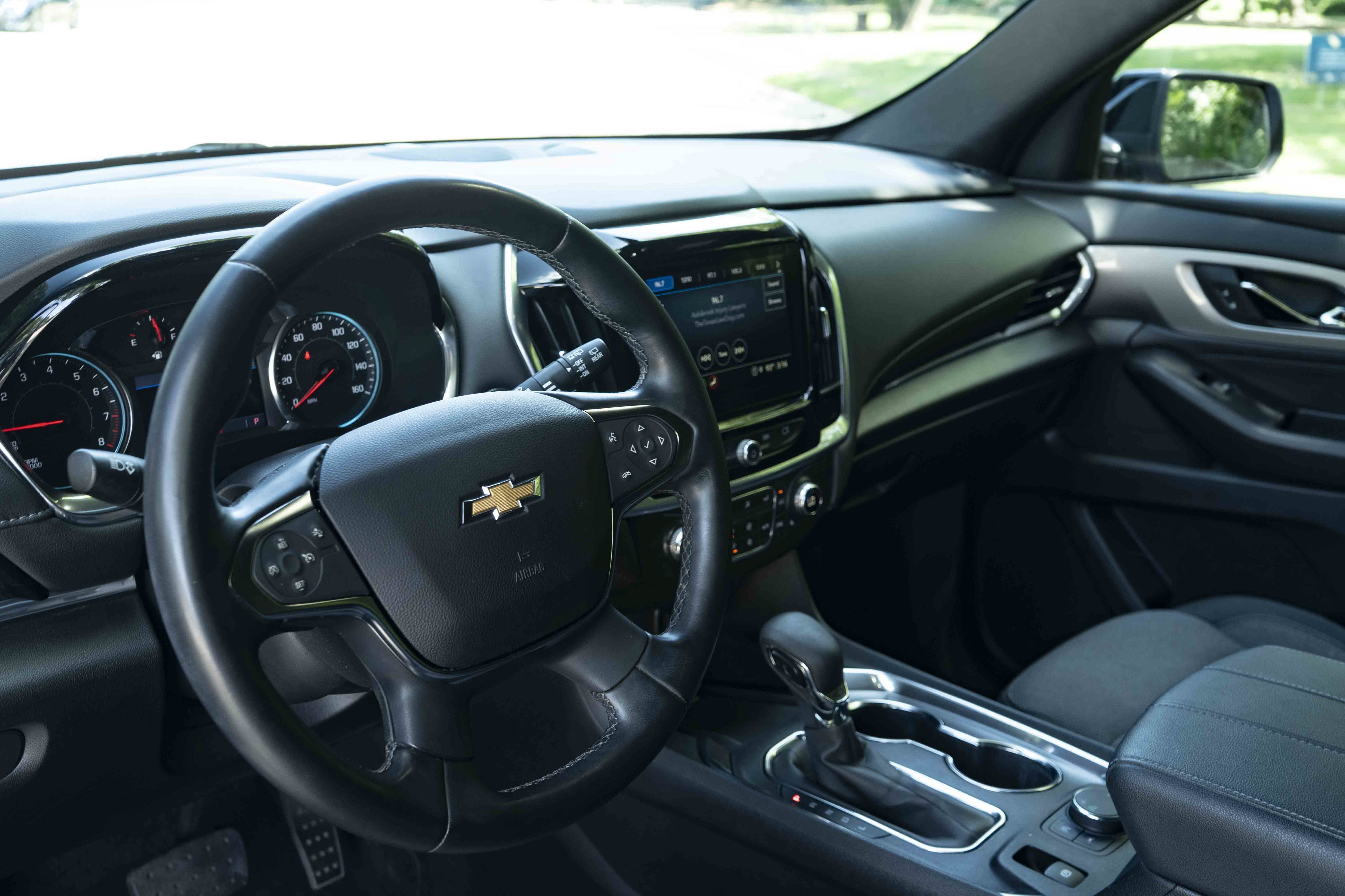 Used 2023 Chevrolet Traverse LT FWD image 15
