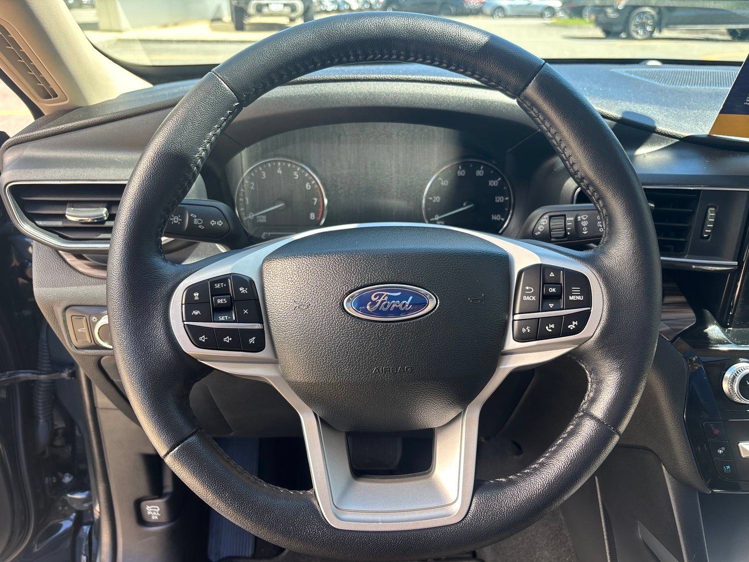 Certified 2023 Ford Explorer Limited w/ Limited Technology Package AWD/4WD image 18