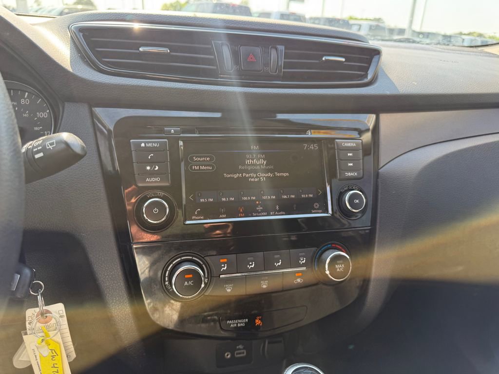 Used 2021 Nissan Rogue Sport S image 34