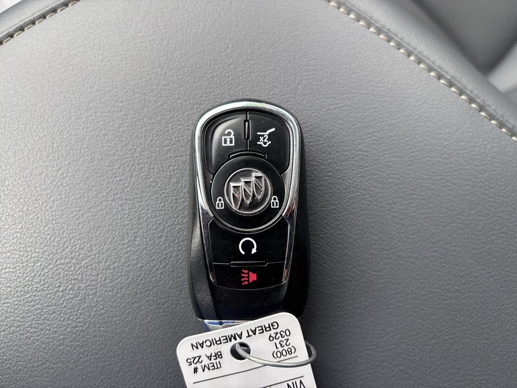Used 2018 Buick Enclave Premium w/ LPO, Hit The Road Package AWD/4WD image 28