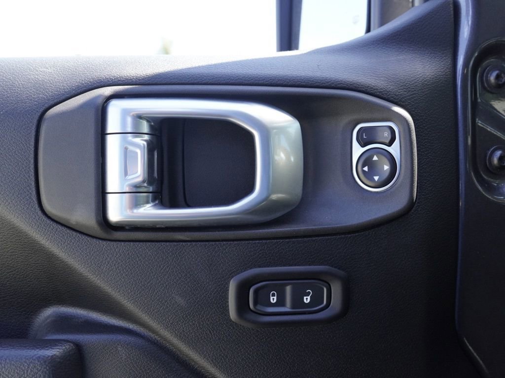 Used 2024 Jeep Gladiator Sport image 11