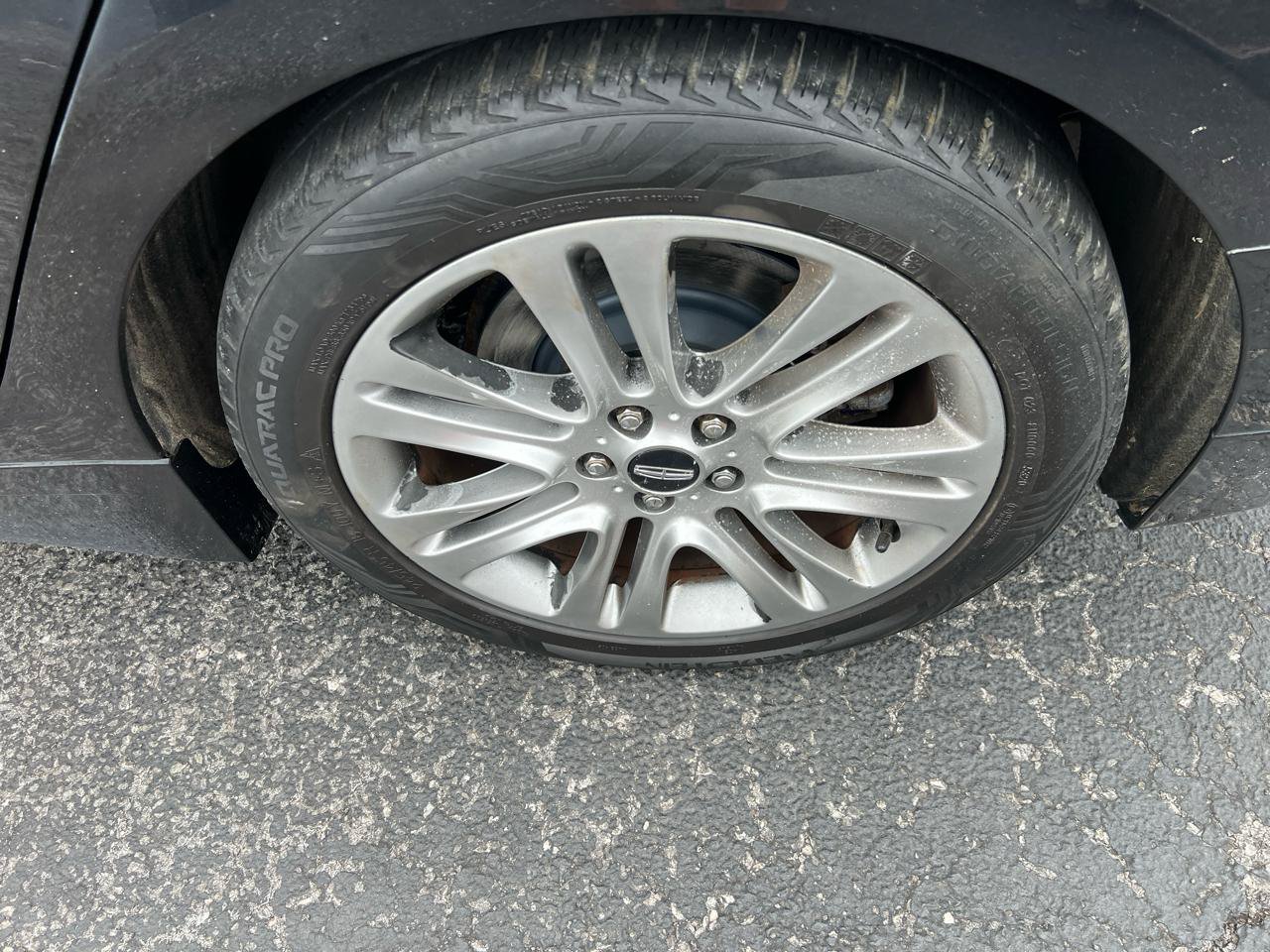 Used 2013 Lincoln MKZ FWD image 26