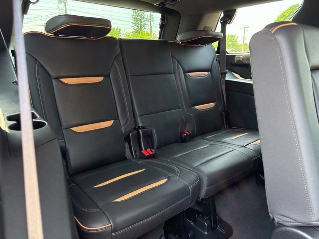 Used 2024 GMC Yukon AT4 w/ Technology Package AWD/4WD image 11