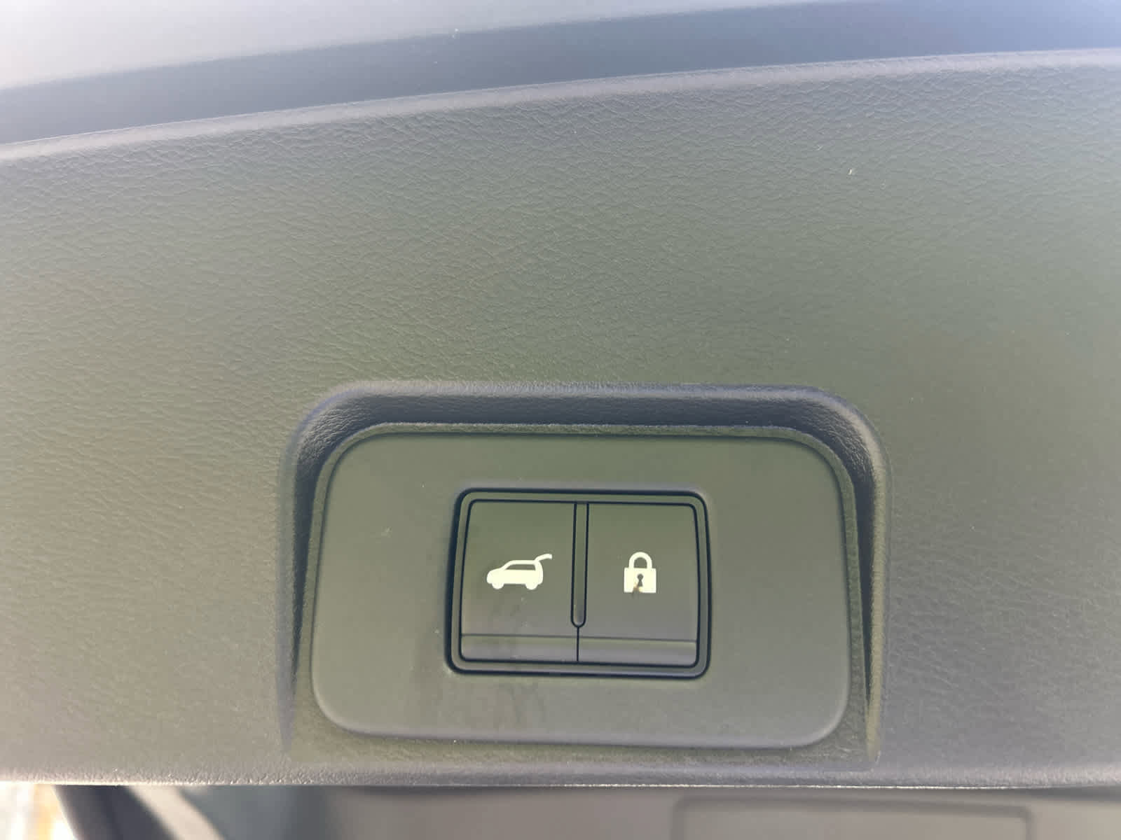 Used 2024 Nissan Rogue SL image 24