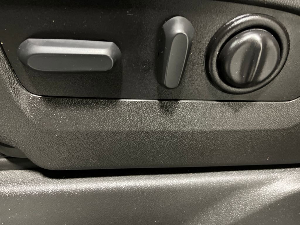 Used 2022 GMC Sierra 2500 AT4 w/ Gooseneck/5TH Wheel Package image 14