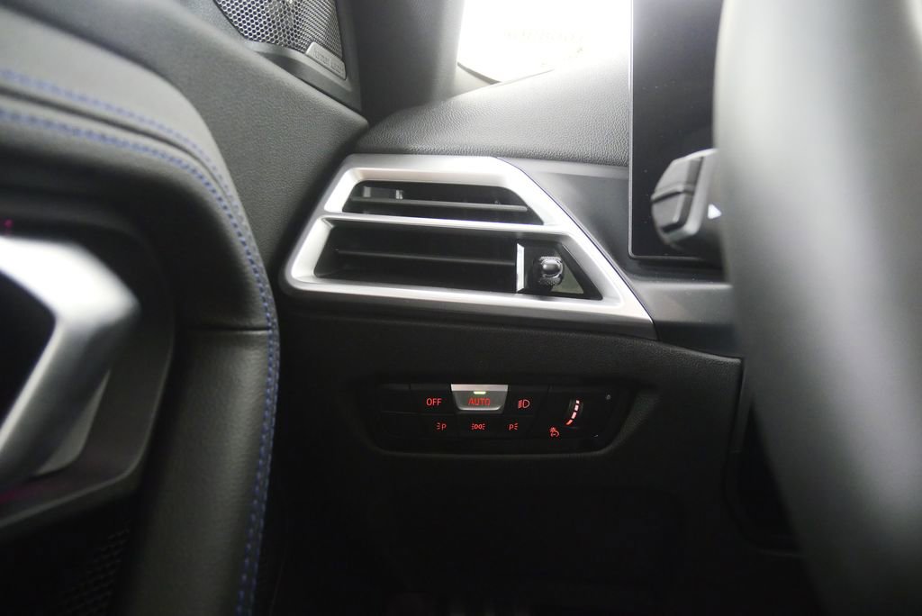 Used 2026 BMW M2 w/ Lighting Package image 19