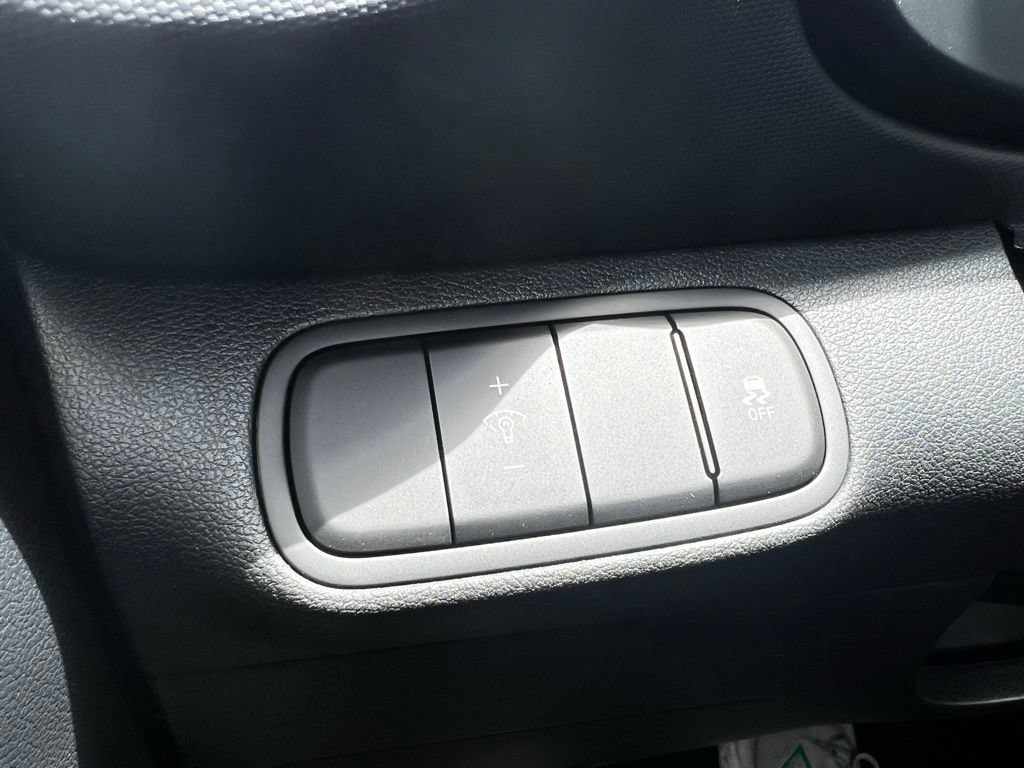 New 2026 Hyundai Venue SEL FWD image 38