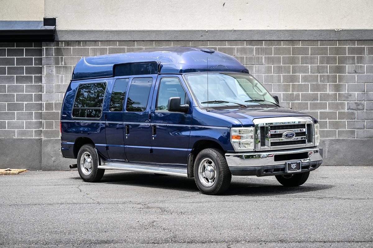 Used 2011 Ford E-150 and Econoline 150 w/ RV Plus Pkg RWD image 2