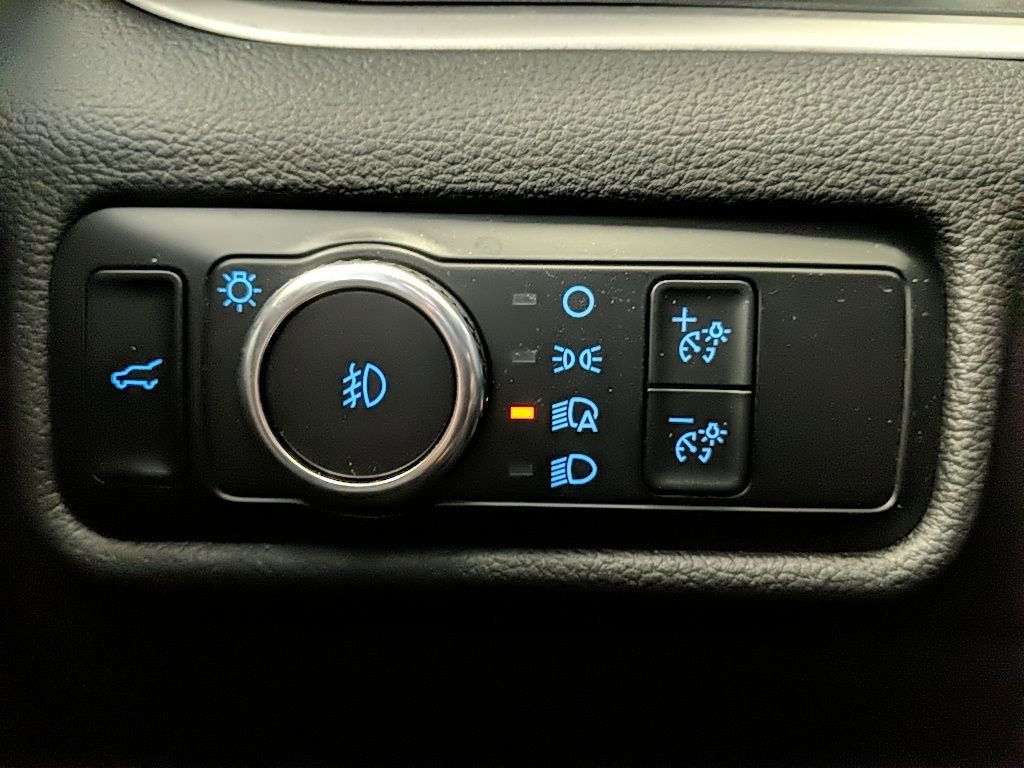 Used 2023 Ford Explorer XLT w/ Equipment Group 202A image 24