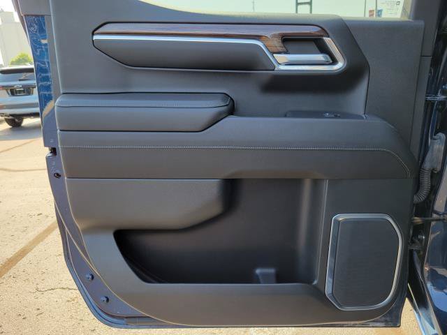 Used 2023 Chevrolet Silverado 1500 LT AWD/4WD image 23