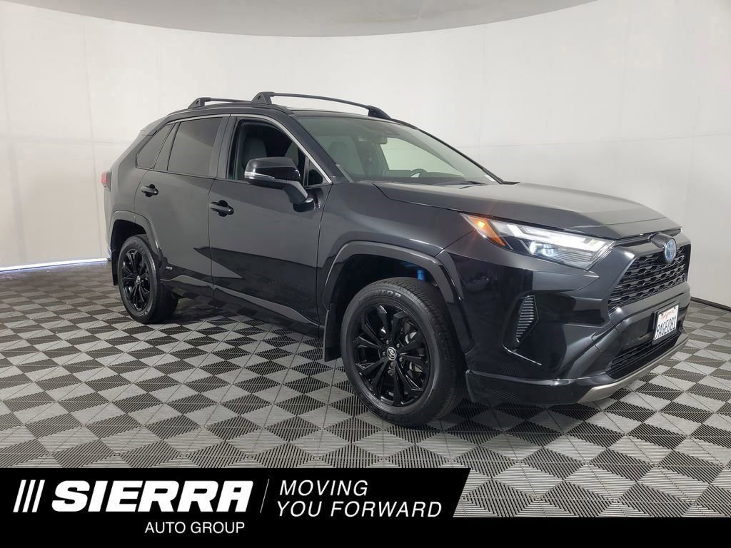 Used 2022 Toyota RAV4 SE