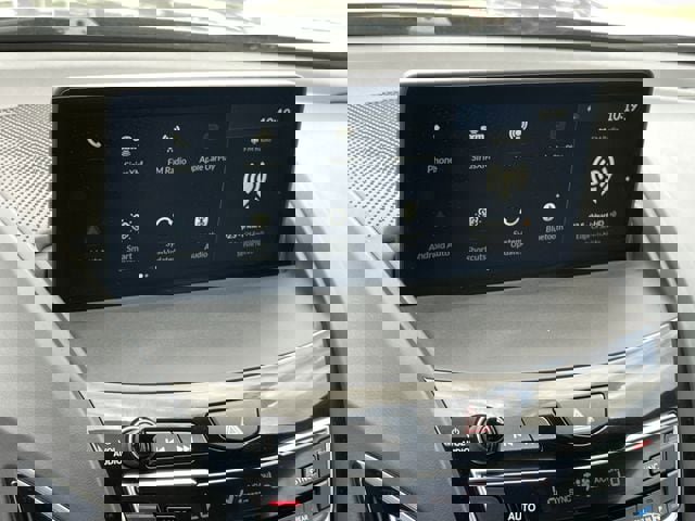 Used 2025 Acura RDX SH-AWD image 17