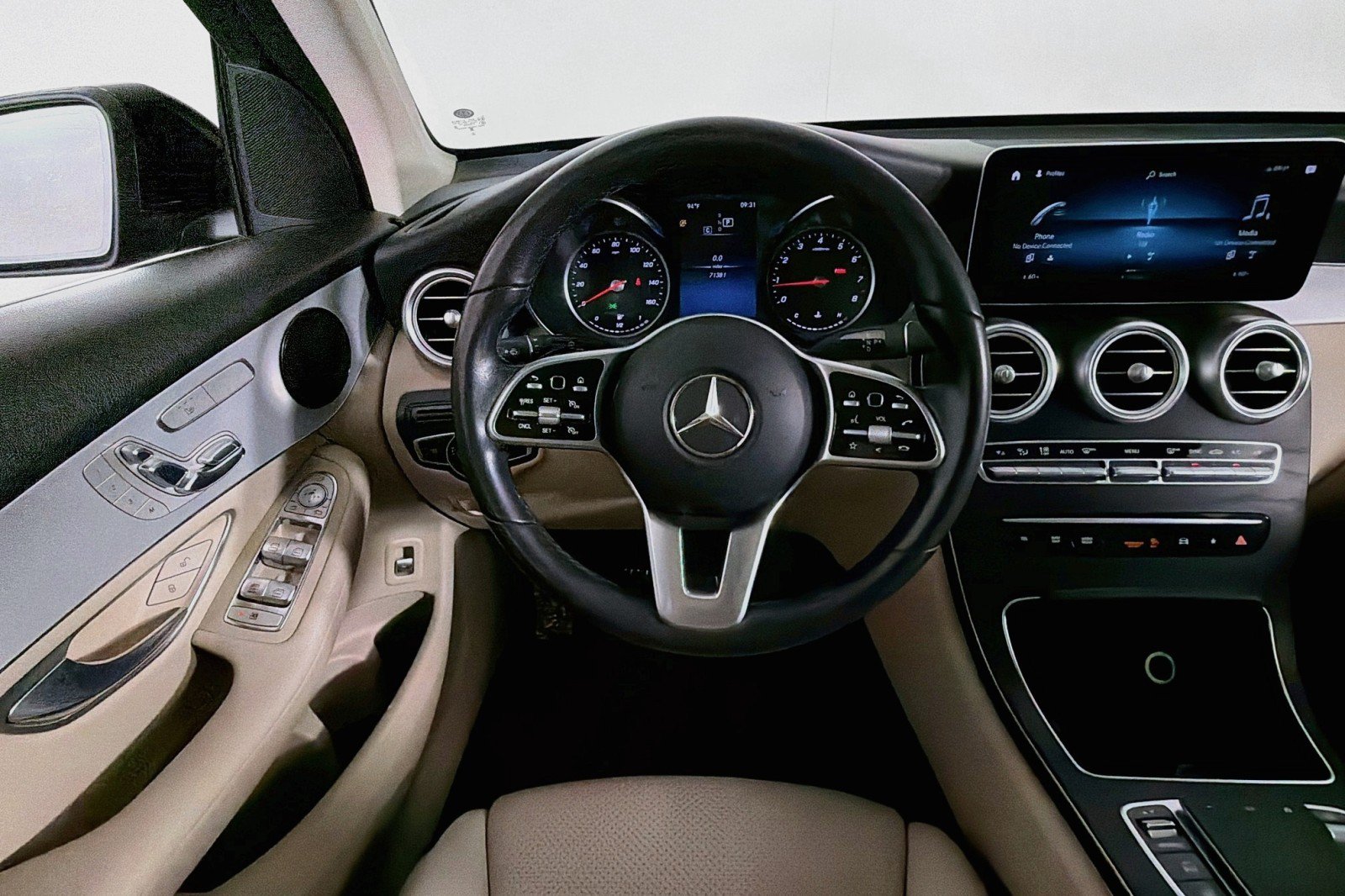 Used 2021 Mercedes-Benz GLC 300 image 5