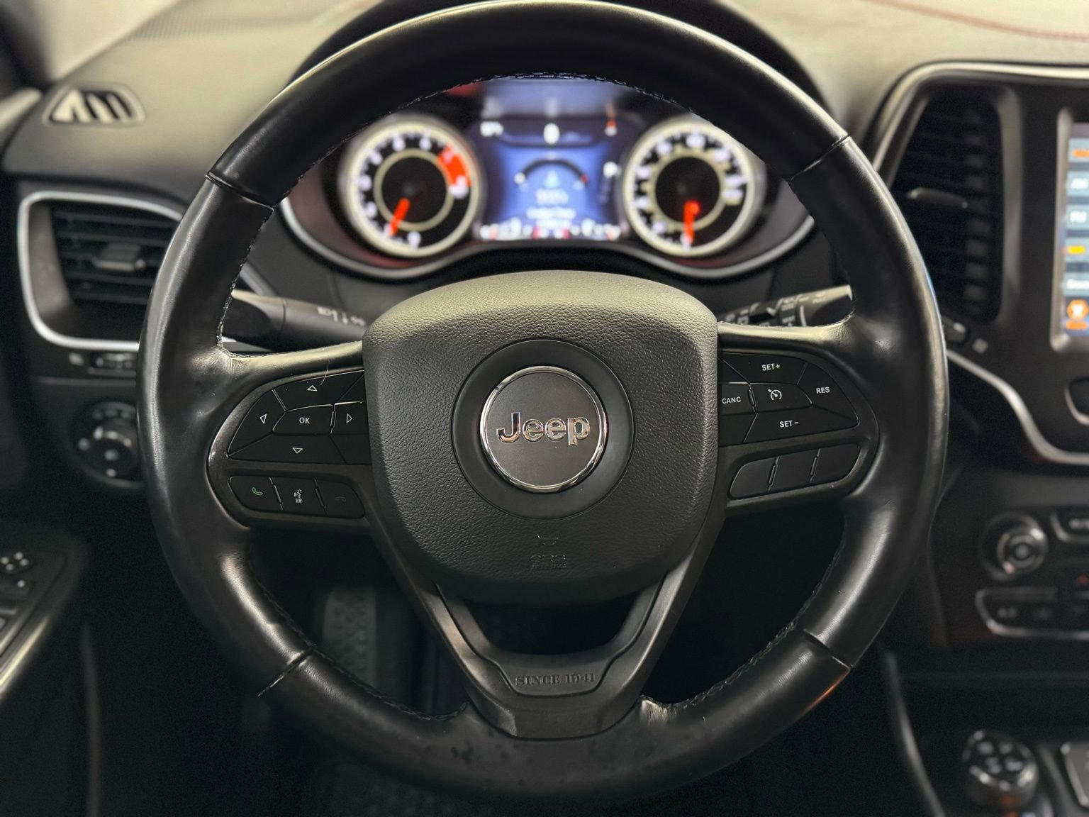 Used 2021 Jeep Cherokee Trailhawk w/ Comfort/Convenience Group image 20