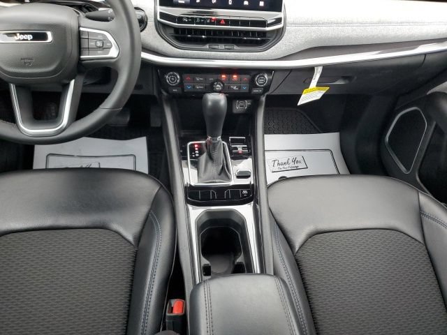 Used 2023 Jeep Compass Latitude w/ Convenience Group AWD/4WD image 21