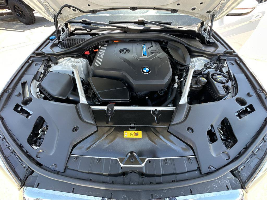Used 2023 BMW 530e RWD image 42