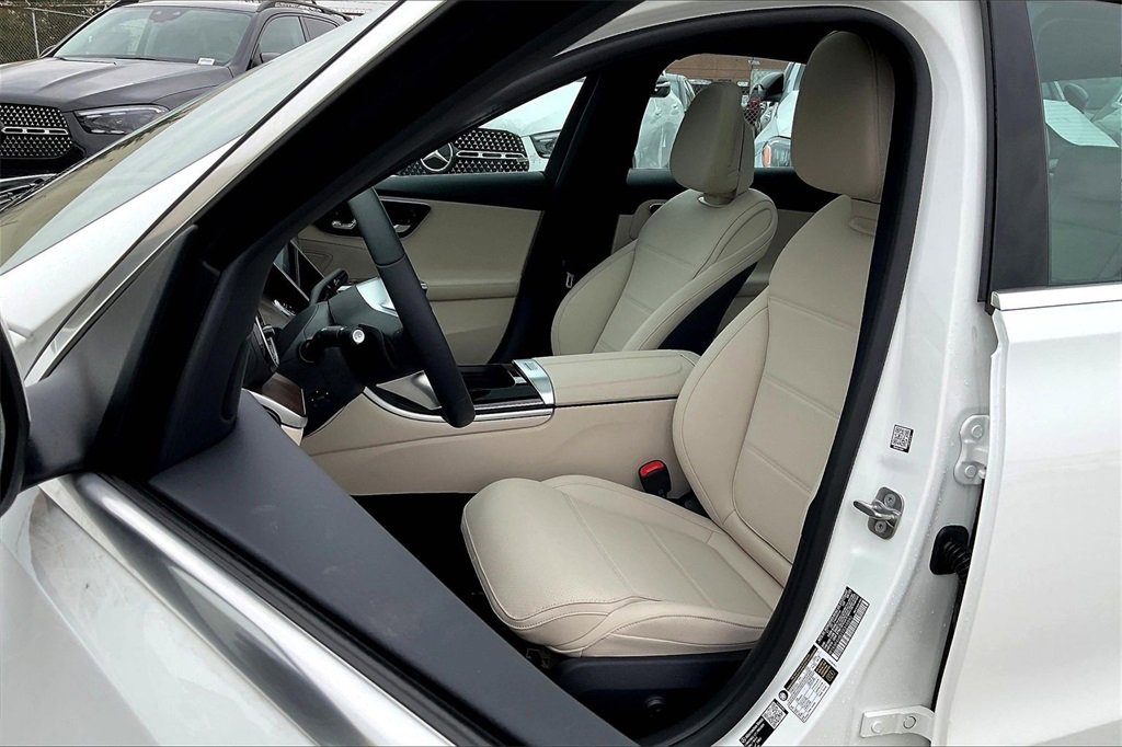 New 2026 Mercedes-Benz C 300 4MATIC Sedan image 9