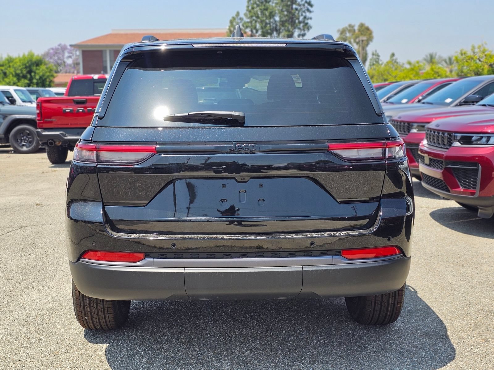 New 2026 Jeep Grand Cherokee Altitude RWD image 6