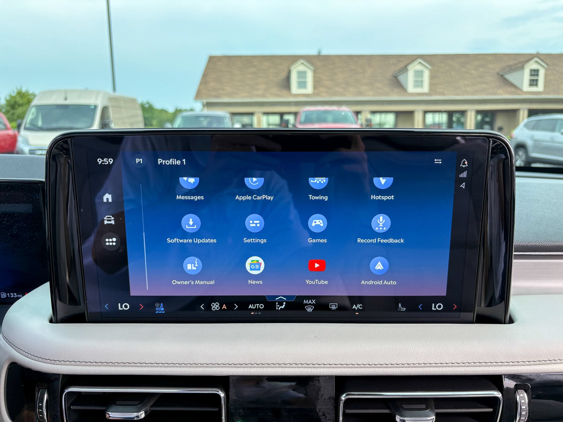 Used 2025 Lincoln Aviator Reserve w/ Luxury Package RWD image 36