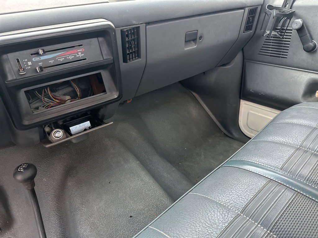 Used 1989 Ford F350 4x4 Regular Cab image 17