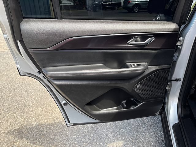 Used 2023 Jeep Grand Cherokee L Laredo w/ Luxury Tech Group I AWD/4WD image 18