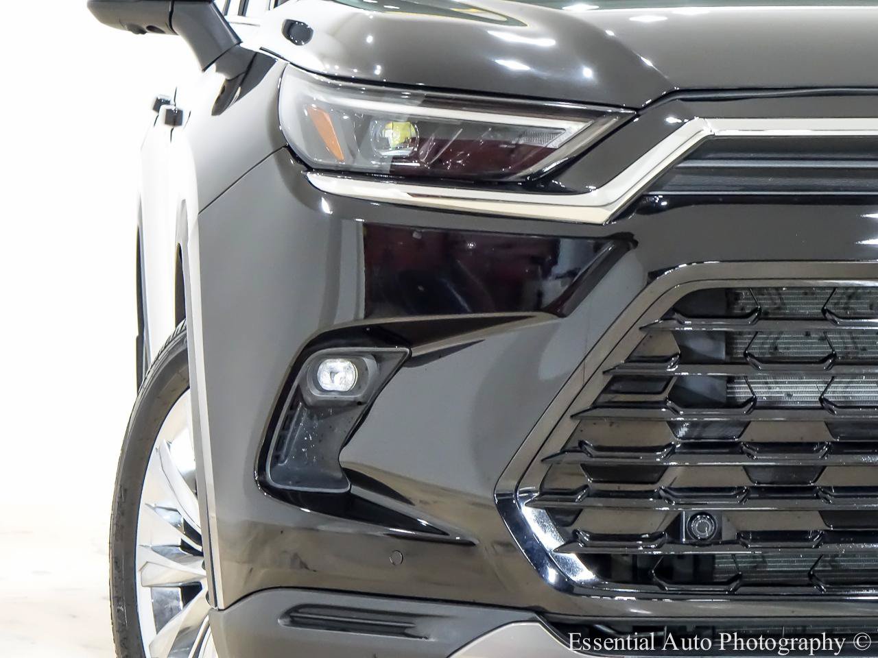 Used 2025 Toyota Grand Highlander AWD image 6