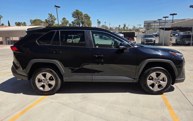 Used 2023 Toyota RAV4 XLE video 4