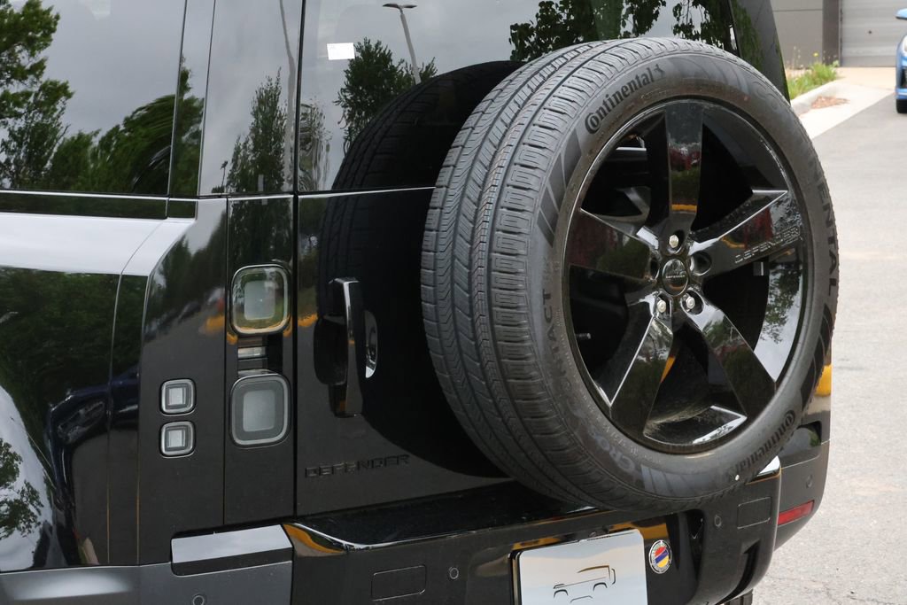 New 2026 Land Rover Defender 110 S AWD/4WD image 7