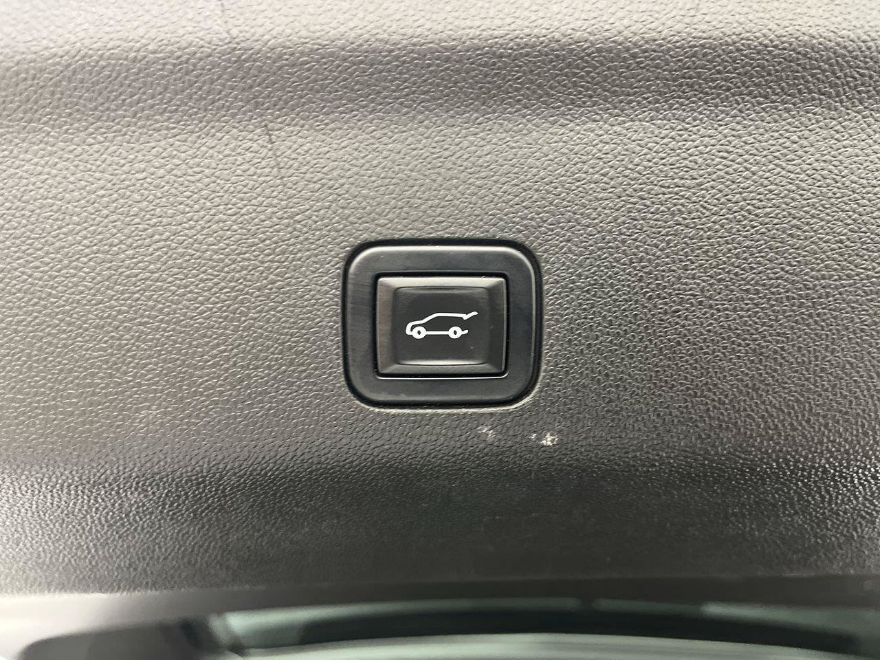 Certified 2021 Chevrolet Tahoe High Country AWD/4WD image 35
