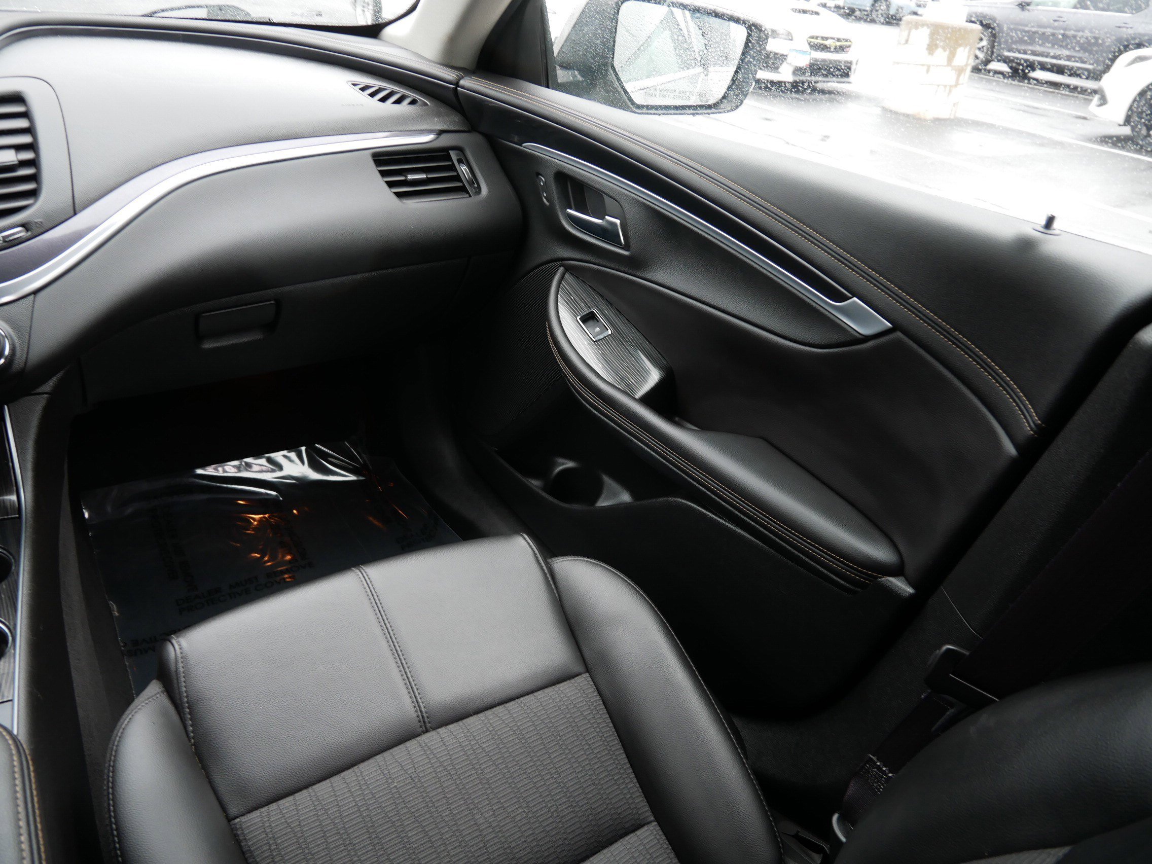 Used 2017 Chevrolet Impala LT FWD image 11