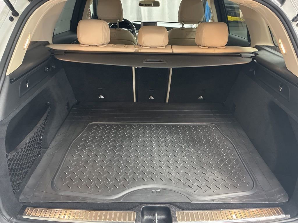 Used 2019 Mercedes-Benz GLC 300 4MATIC image 13