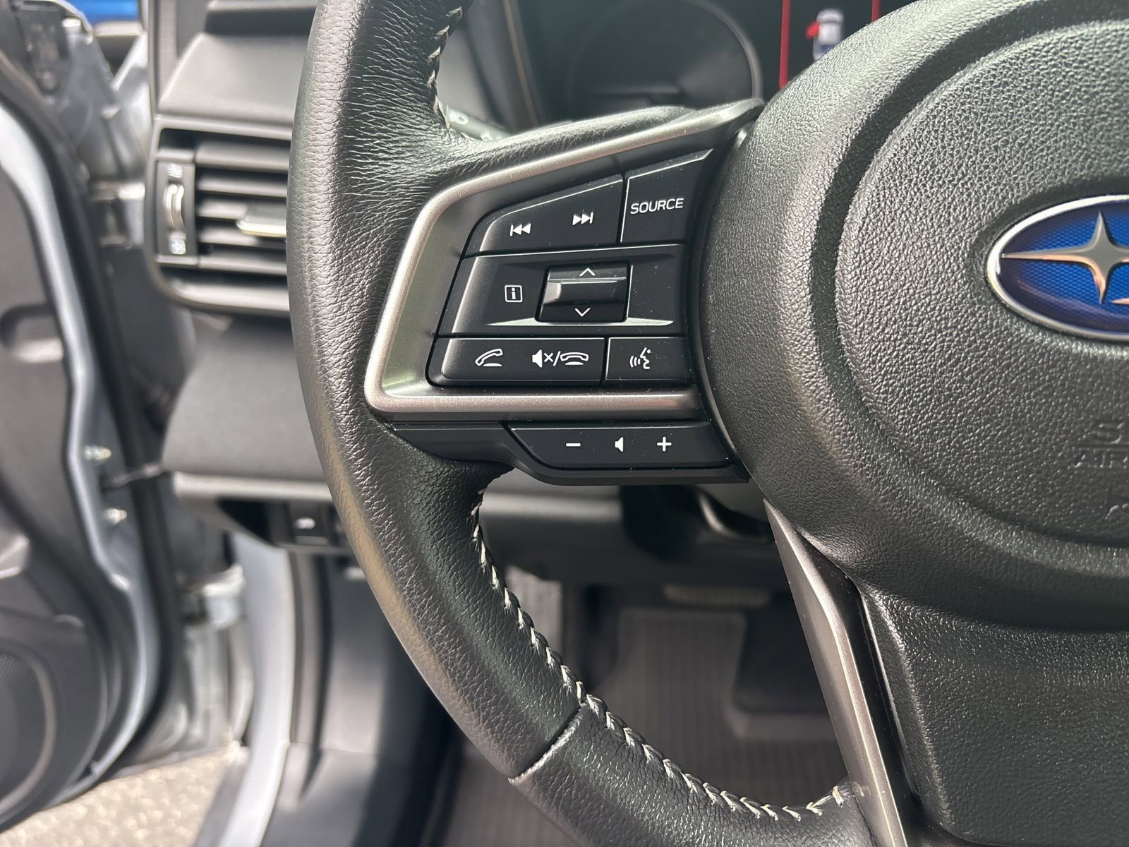 Used 2025 Subaru Legacy Premium AWD/4WD image 16