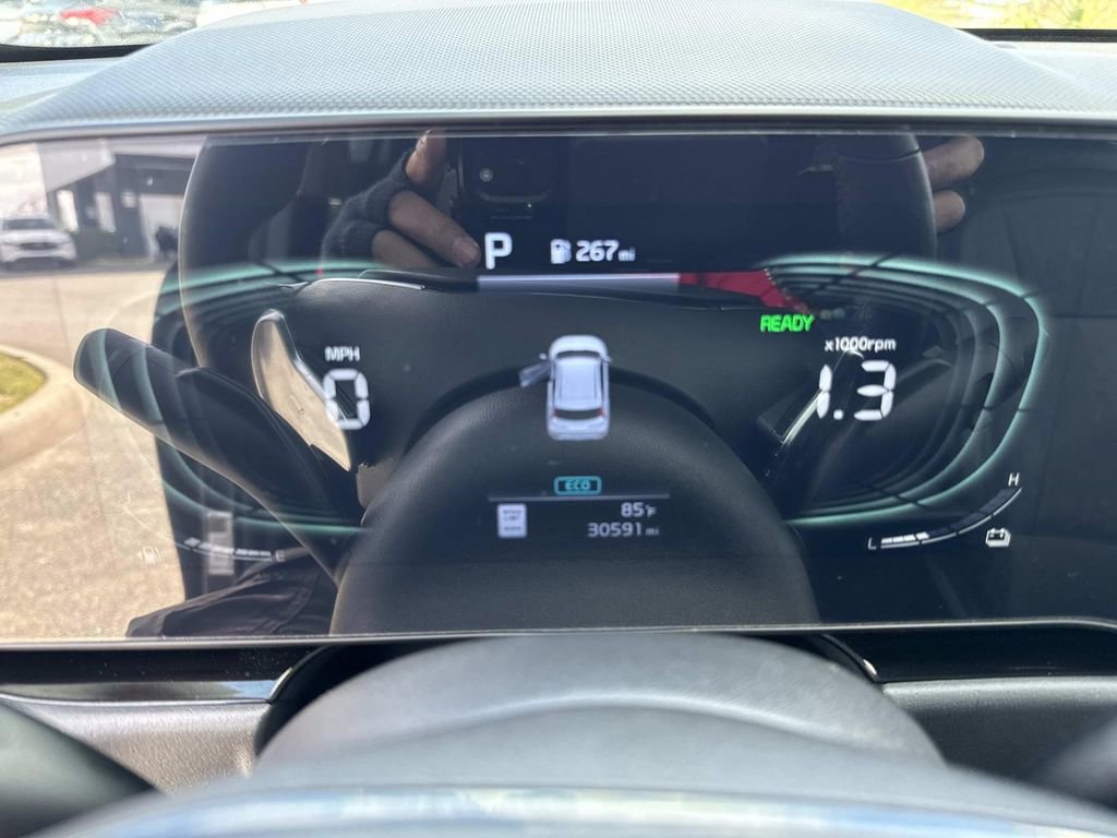 Used 2023 Kia Niro EX image 38