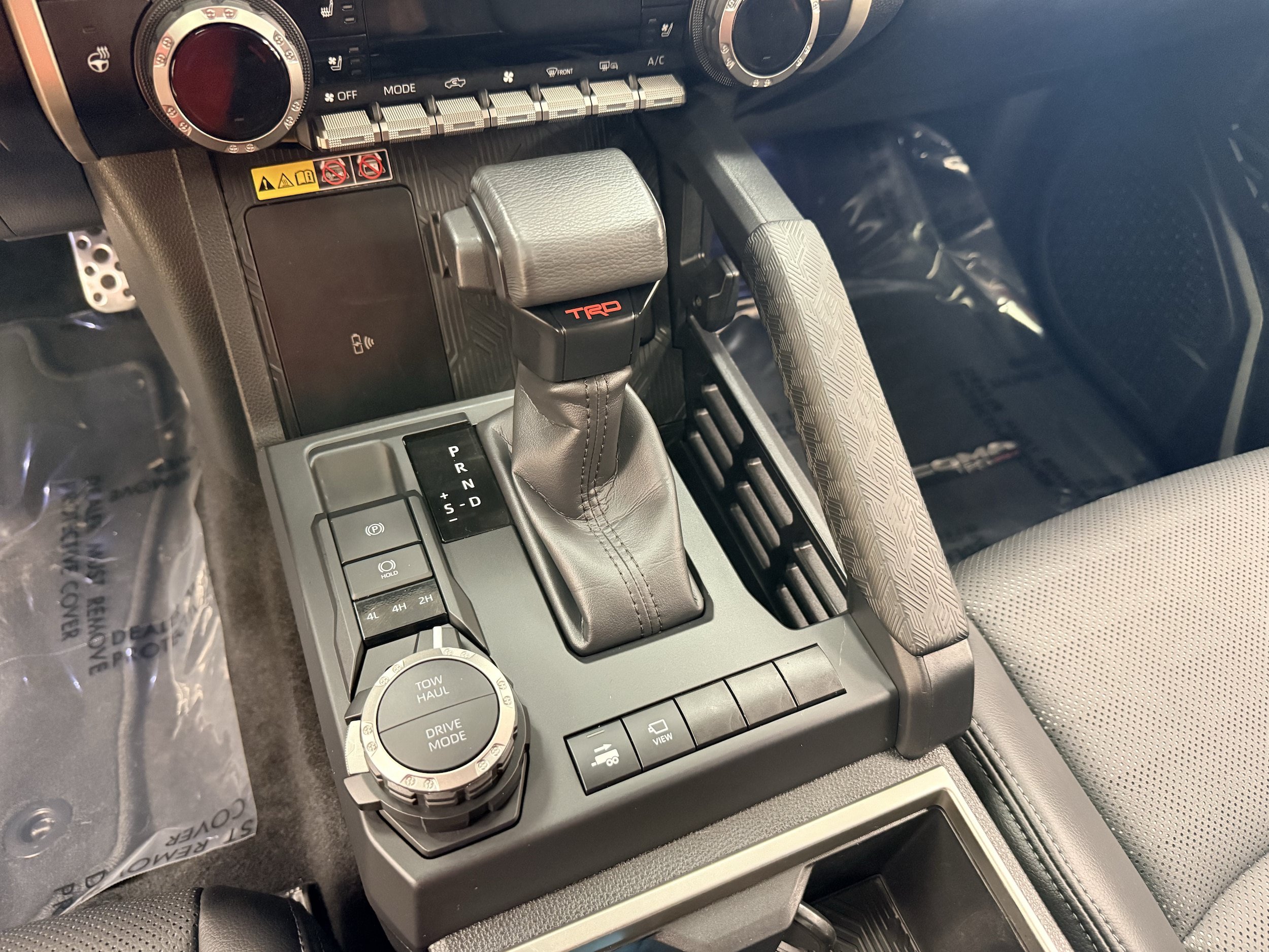 Used 2024 Toyota Tacoma TRD Sport w/ TRD Sport Premium Package AWD/4WD image 19