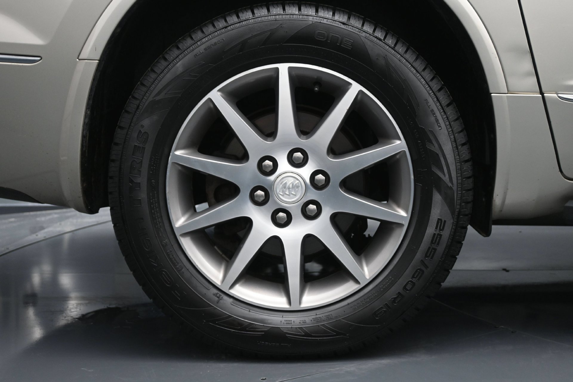 Used 2014 Buick Enclave Leather FWD image 24