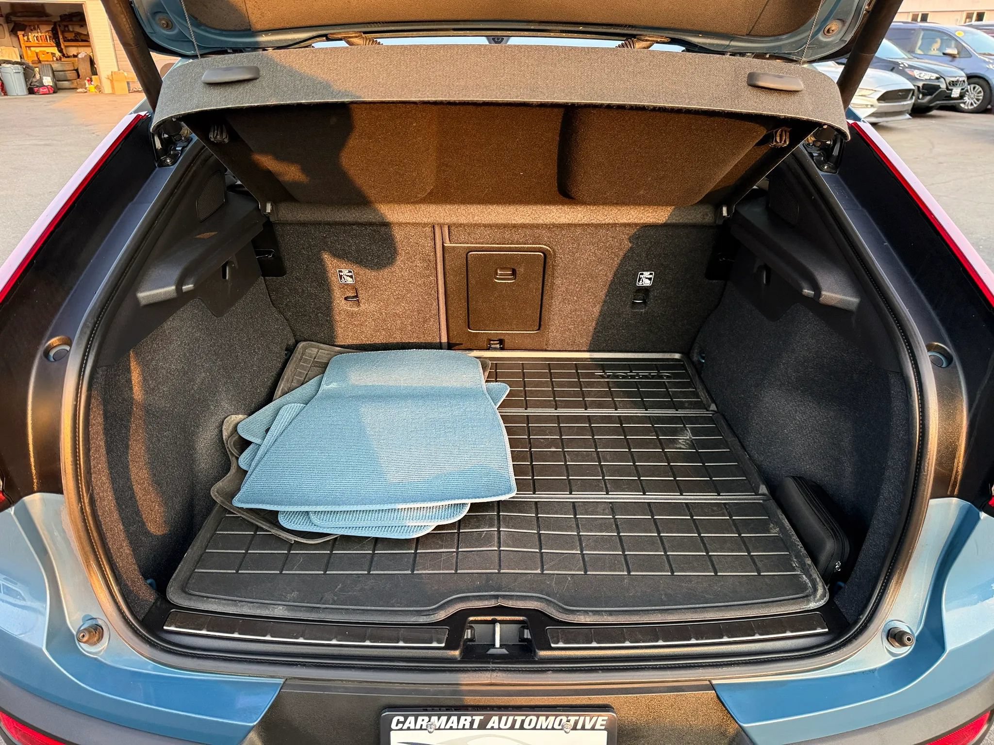 Used 2023 Volvo C40 P8 Recharge Ultimate w/ Protection Package Premier AWD/4WD image 24