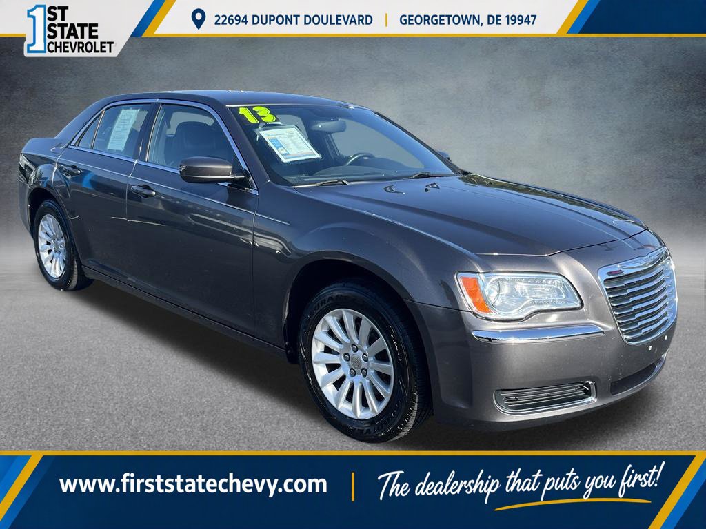 Used 2013 Chrysler 300 RWD image 1