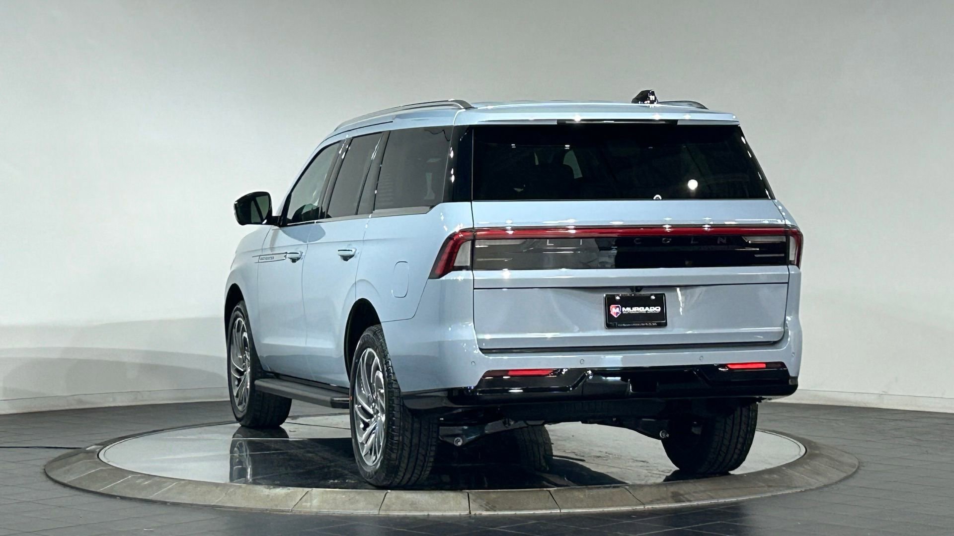 New 2026 Lincoln Navigator Premiere AWD/4WD image 7