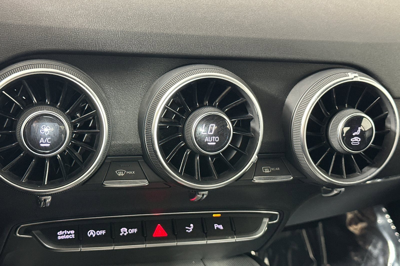 Used 2022 Audi TT 2.0T w/ 19" Wheel Package image 17