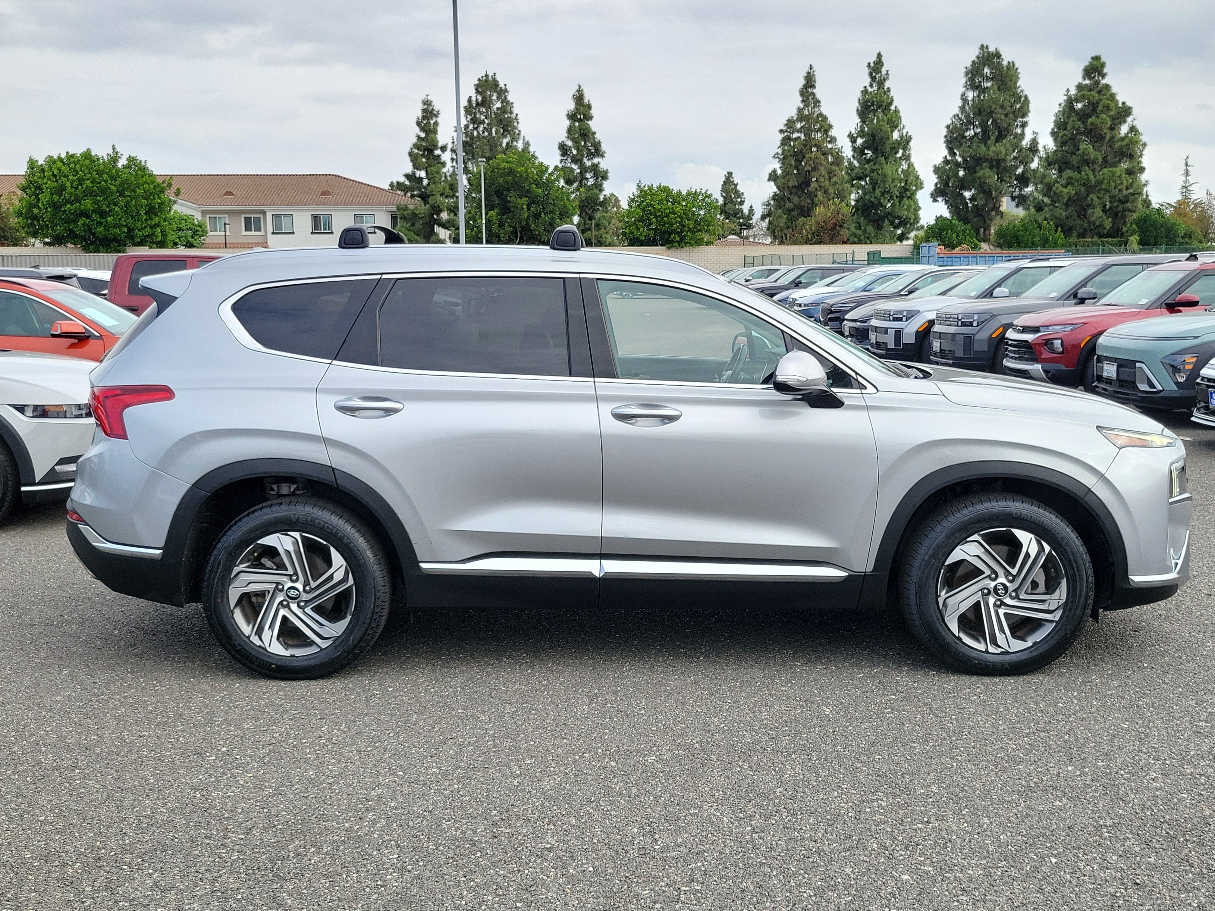 Certified 2022 Hyundai Santa Fe SEL w/ Convenience + Premium Package FWD image 5