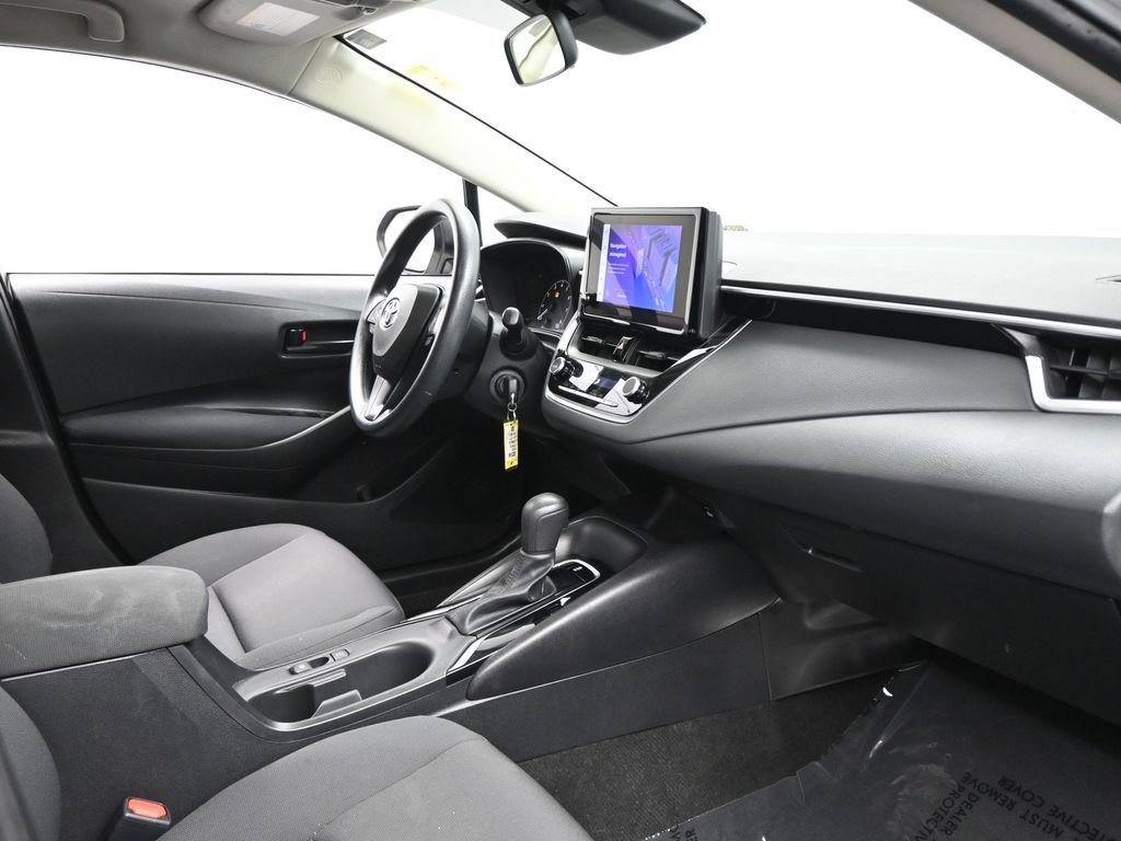 Used 2023 Toyota Corolla LE image 12