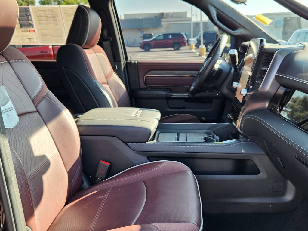 Used 2025 RAM 2500 Limited AWD/4WD image 20