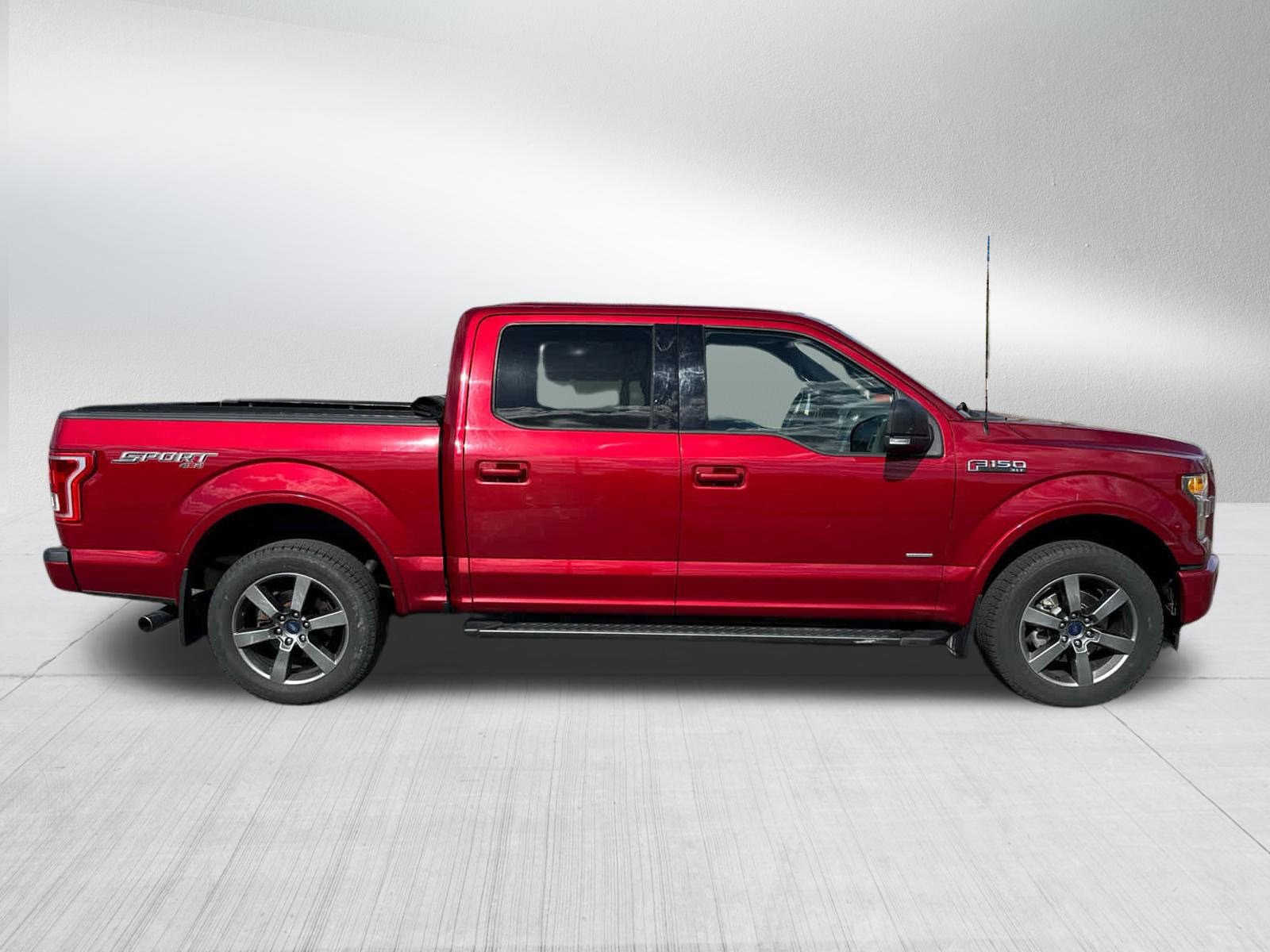 Used 2017 Ford F150 XLT w/ Equipment Group 302A Luxury AWD/4WD image 8