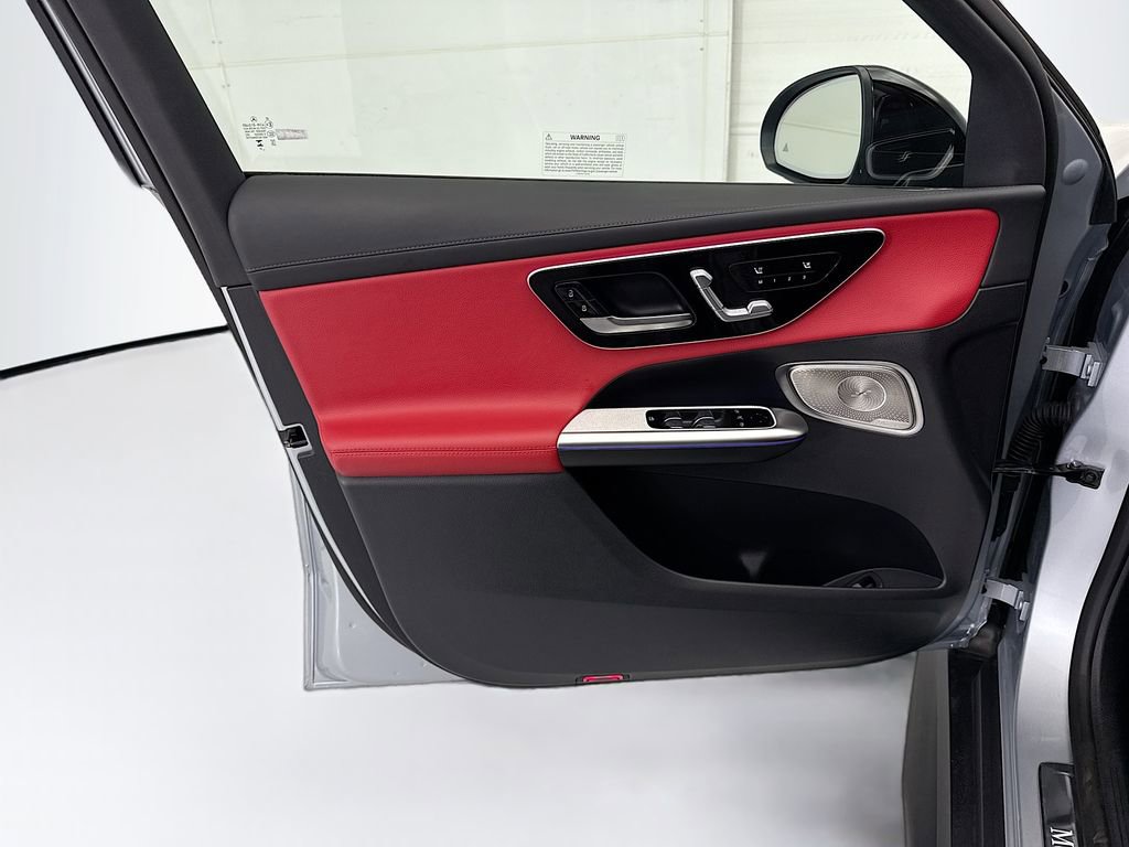 Used 2026 Mercedes-Benz GLC 300 image 23