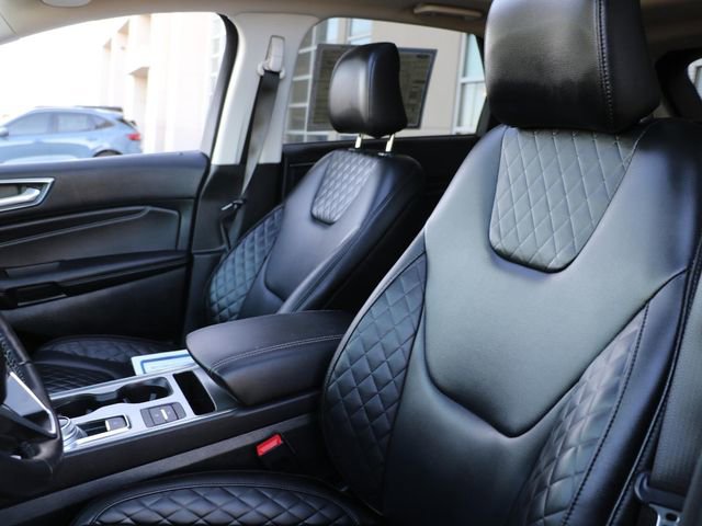Used 2023 Ford Edge Titanium w/ Class II Trailer Tow Package AWD/4WD image 21